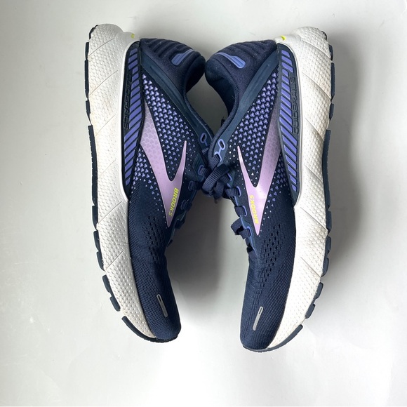 Brooks Women's Adrenaline 22 GTS Running Shoes - Navy and Purple - Picture 5 of 9